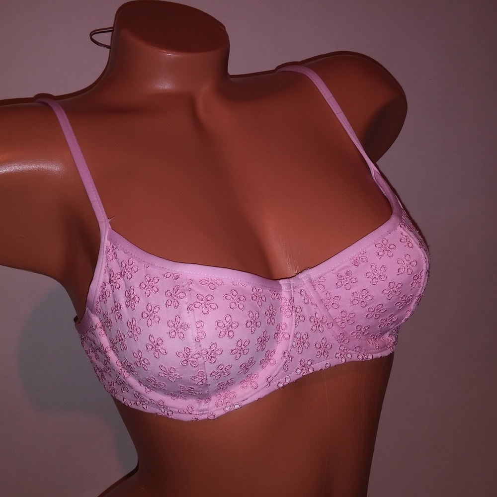 Victoria Secret PINK Swim Bikini Top Small Pink Floral Eyelet Underwire New